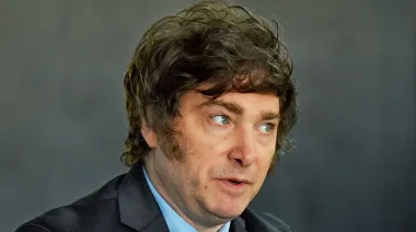 Fuerte rechazo al DNU migratorio de Milei: advierten que viola la Constitución