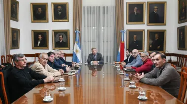Crisis en Granja Tres Arroyos: Frigerio explora alternativas con los gremios