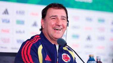 Néstor Lorenzo renovó su contrato y seguirá al frente de la selección colombiana