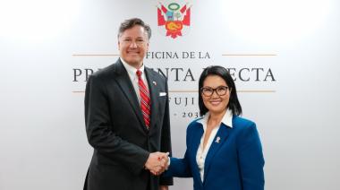 Keiko acerca Perú a Estados Unidos sin romper el vínculo comercial con China