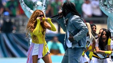 Afrobeats, reggaetón y fútbol: la mezcla que le complica a Shakira en EE.UU.