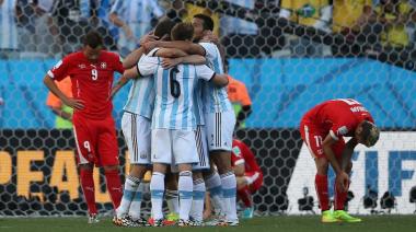 Argentina defiende 60 años de invicto ante Suiza en cuartos del Mundial