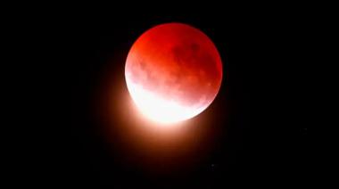 Eclipse lunar en la Argentina: a qué hora es y dónde verlo gratis en Buenos Aires