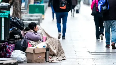 La pobreza dejó de bajar: las tarifas y el empleo precario frenan la mejora, según la UCA