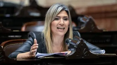 Nadia Márquez defendió la reforma sobre tierras y marcó posición por petróleo y litio