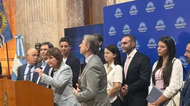 Usurpaciones, expropiaciones, desalojos y fuego: los cambios que el Senado quiere aprobar