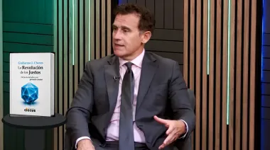 Guillermo Justo Chaves lanzó su libro y propuso una reforma constitucional