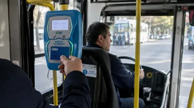 Interior vs. AMBA, la batalla por el colectivo: los 8 pedidos en Diputados