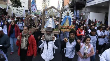 Diez años después, la marcha de San Cayetano vuelve a exigir empleo y asistencia