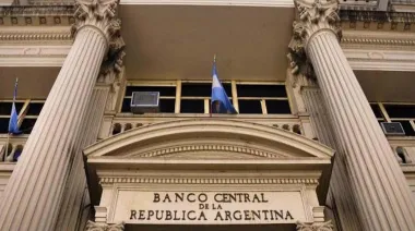 USD 1.224 millones menos: la otra cara de las reservas y las dudas sobre el plan de Milei