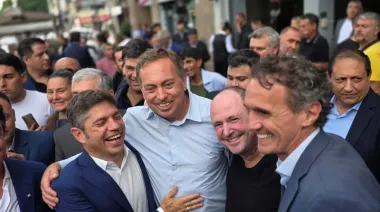 Kicillof desembarcó en Mendoza: cómo avanza su armado nacional para 2027
