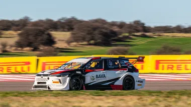 Ponce de León ganó en La Pampa y volvió a meterse en la pelea del TC2000