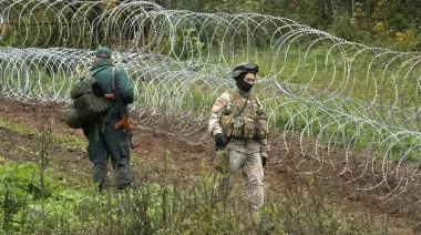 Letonia halló un túnel bajo el límite con Bielorrusia y reforzó controles