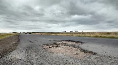 Grave denuncia contra el Gobierno por las rutas: apuntan a Caputo y Vialidad Nacional