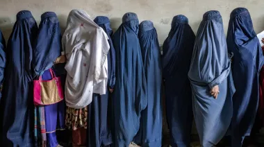 Afganistán: el 52% de las mujeres sale de su casa apenas dos veces al mes o menos