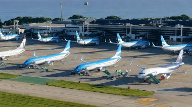 Fin de semana largo con tensión en Aeroparque: demoras, filas y nueva protesta en camino