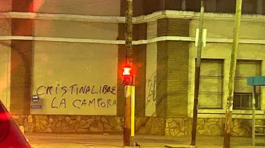 Álvarez denunció campaña sucia en Lanús: pintadas y acusaciones políticas
