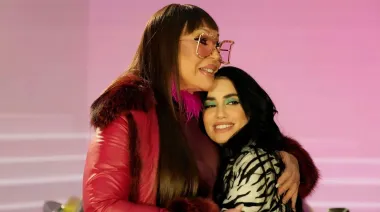 Cómo se ve la relación entre Moria Casán y Lali en la serie de Netflix de La One