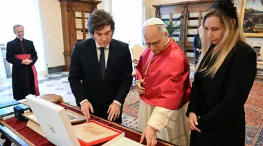 León XIV en Argentina: Karina Milei activa y organiza el operativo por la visita del Papa