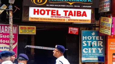 Incendio en hotel de Calcuta: nueve muertos y graves fallas bajo investigación