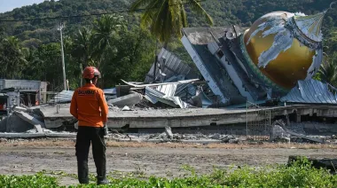 Indonesia: 71 muertos y 59.647 desplazados tras el terremoto de Flores