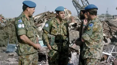 Irán e Irak aceptaron en 1988 el alto el fuego que terminó una guerra brutal