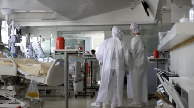 CDC detecta crecimiento de COVID en los 50 estados, aunque la actividad general sigue baja