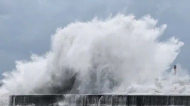 Saudel se aleja de las Marianas tras rozar Agrihan con vientos de 193 km/h