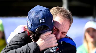 La emoción de Diego Santilli al ver a su hijo ganar por primera vez en el TC Pista