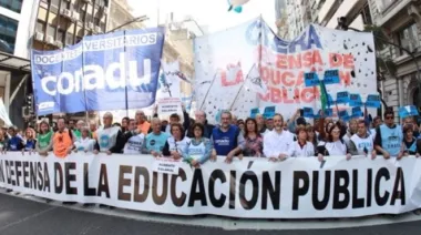 Docentes universitarios paran 48 horas: el conflicto que busca una salida salarial