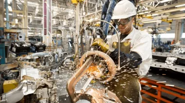 Industria estancada: la UIA estima una caída mensual del 0,6% y sigue 10% abajo de 2022