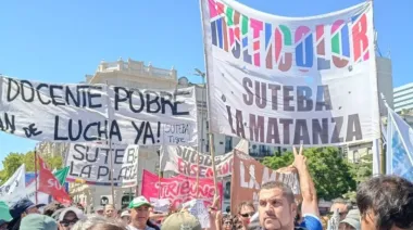 Las razones detrás del conflicto: ¿Por qué marcha hoy la docencia Multicolor en La Plata?