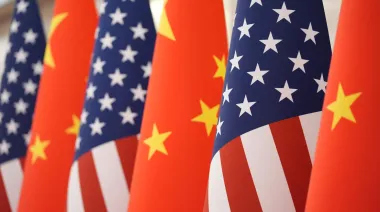 China promete proteger sus intereses ante las sanciones de EE.UU. a Irán