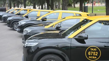 Préstamos para taxis eléctricos en CABA: cómo son los créditos del Banco Ciudad