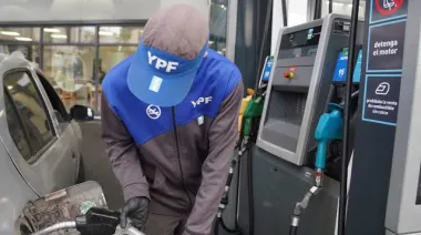 El consumo de combustible profundizó su caída en julio: ¿qué factores lo explican?