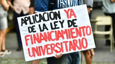 Ley de Financiamiento Universitario: qué ganarían docentes y alumnos si se cumple