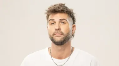 Juampi González vuelve al teatro con Alessandra Teapoya: todos los detalles de “Íntima”