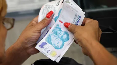 Escándalo y quiebre en la negociación del salario mínimo: el Gobierno definirá por decreto