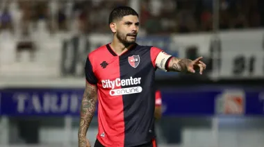 Ever Banega no puede salir del país: el conflicto y la deuda de 3.000 dólares