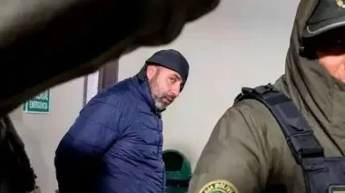 Un portal oficialista pone el foco en la oposición, pero guarda silencio sobre lo propio