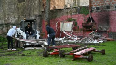 Desalojan un edificio tomado hace 26 años tras los cruces con hinchas de Huracán