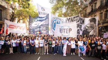 Quiénes marchan al Ministerio de Economía y qué reclaman por las deudas de las familias