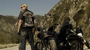 Sons of Anarchy vuelve con Legends: Charlie Hunnam reúne al elenco original