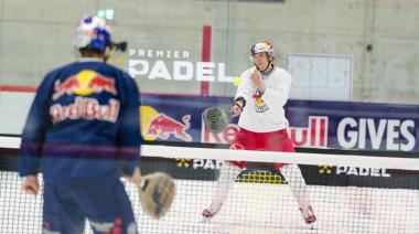 Red Bull cruzó el hockey con el pádel y sorprendió con el "Coldest Court" en Salzburgo