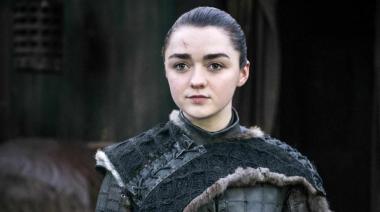Maisie Williams, de Game of Thrones, pagó por un hechizo y contó qué pasó después