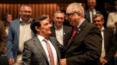 Rovira faltó y Passalacqua llevó 30 intendentes: quién manda en Misiones