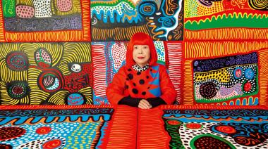 Murió Yayoi Kusama: el legado de la artista que volvió eterno el arte inmersivo