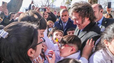 Clases con control mínimo del 75%: cómo funciona la nueva regla del Gobierno