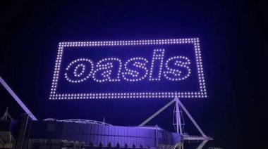 ¿Otra gira de Oasis? El show de drones que dejó una pista y subió la ansiedad de los fans