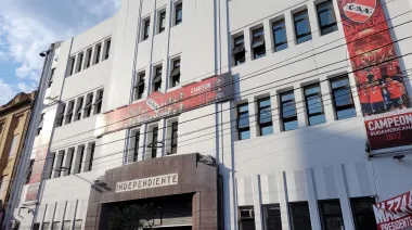Se calienta la interna en Independiente: convocan a una marcha contra la CD de Grindetti